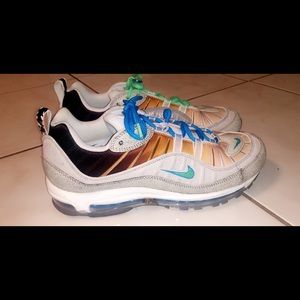 Men limit edition Nike shoes